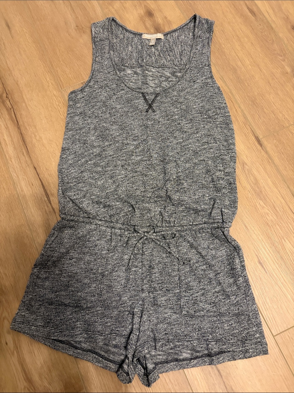 Banana Republic
Women’s Gray Knit One-Piece Romper